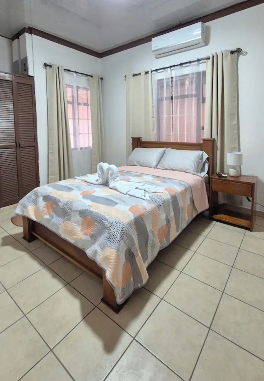 Velaz Guesthouse