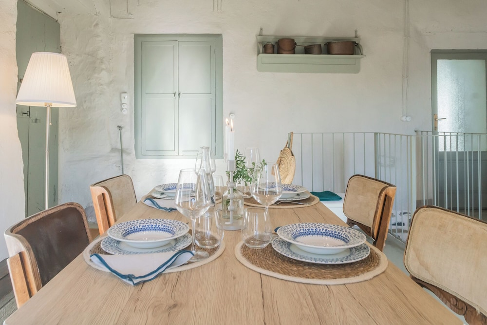 Villa Eugenia - Pool e Garden Retreat in Como by Rent All Como