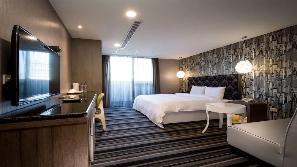 Zaw Jung Business Hotel