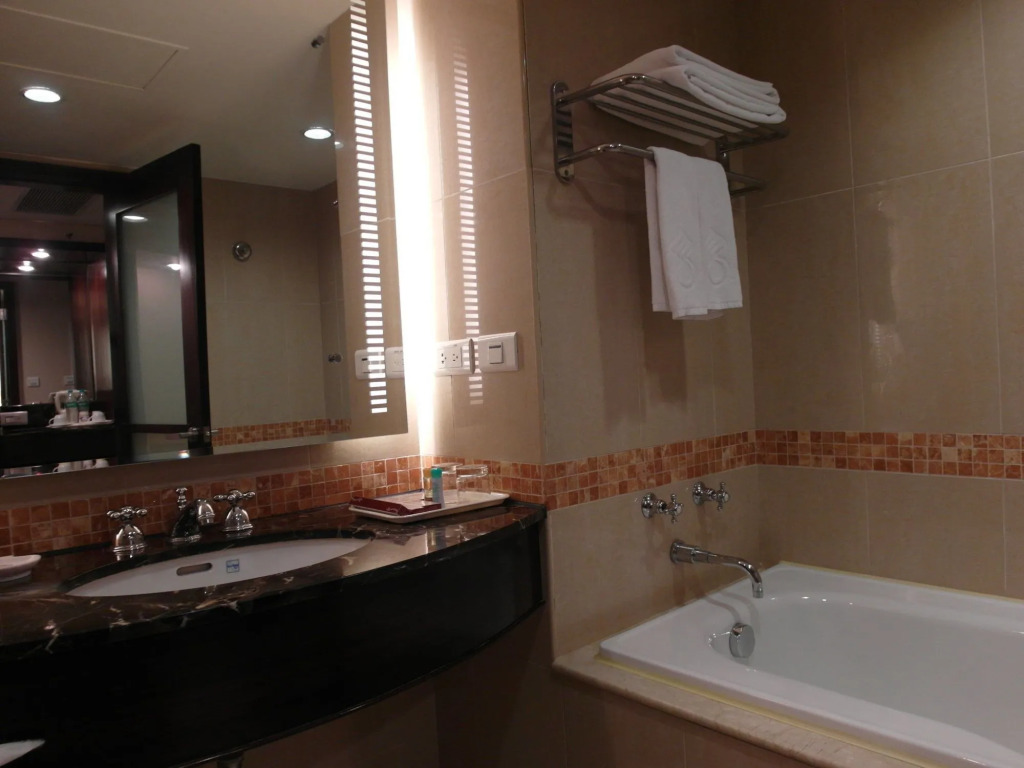 Nisus Hotel