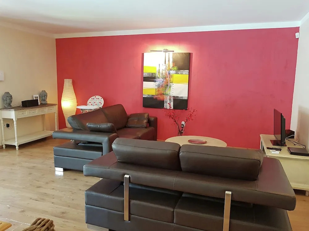 Villa Alba Sunlit Comfort in Lirac
