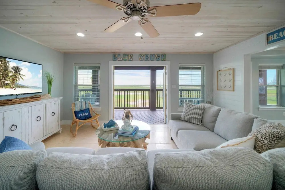 Sleeps 22 2 Homes w/ Private Pool, Game Room, Nature Views 7 BDR Avantstay