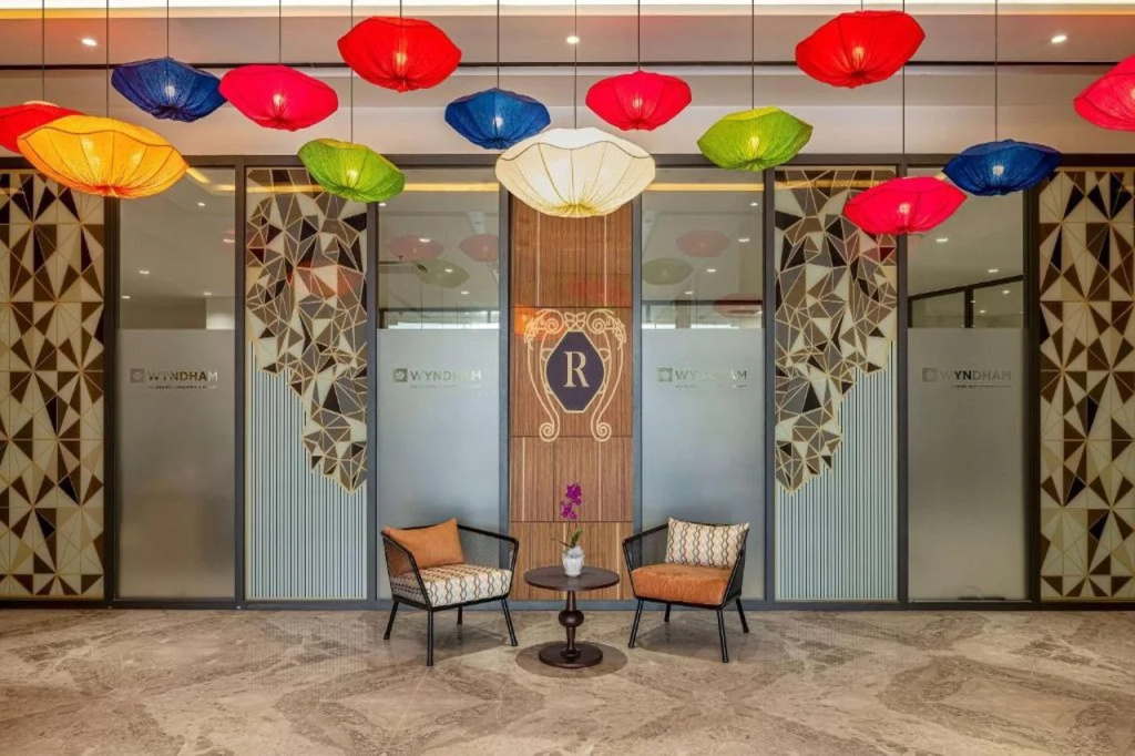 Wyndham Royal Beachfront Resort & Spa Danang