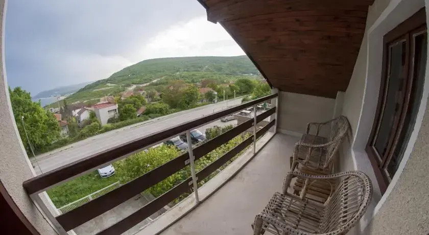 Sluncho Guest House