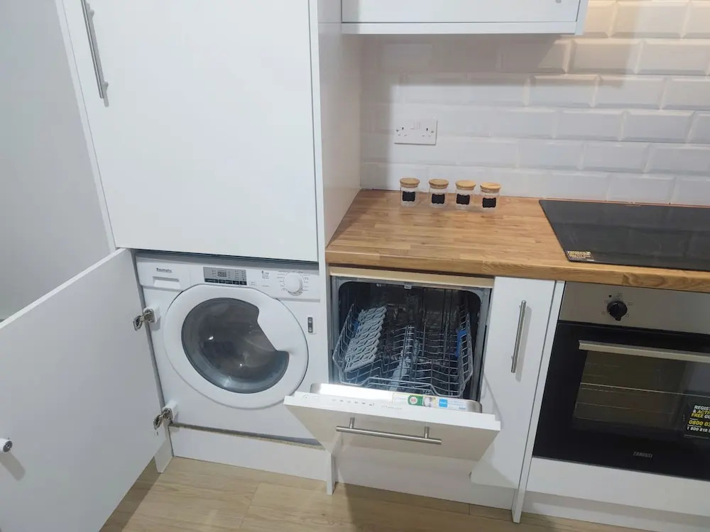 2-bed Flat Near Park in Central London