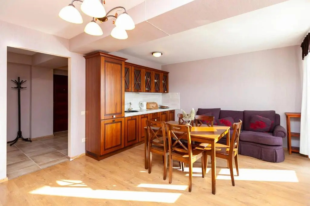 Bright And Cozy 2Br Apt. W Balcony In Gudauri
