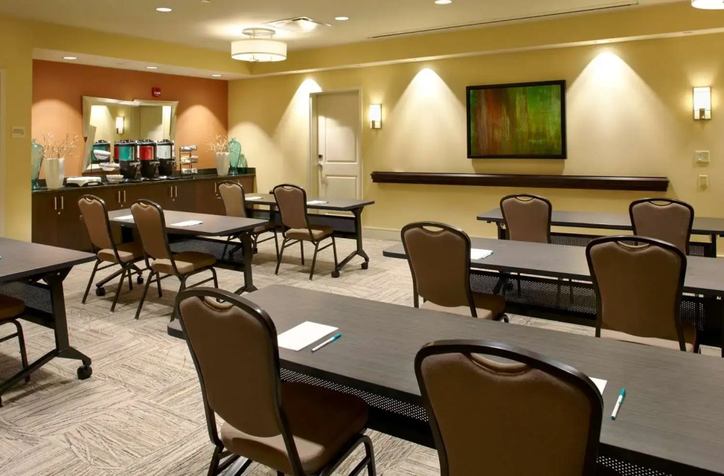 Homewood Suites by Hilton Pittsburgh Airport/Robinson Mall Area