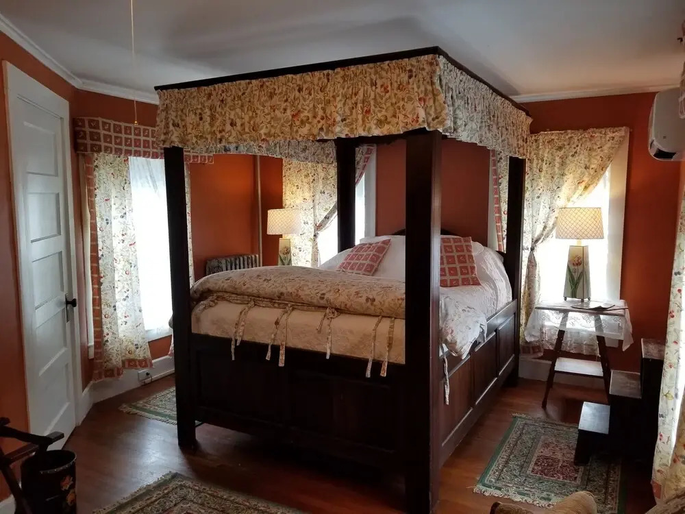 The Monadnock Inn
