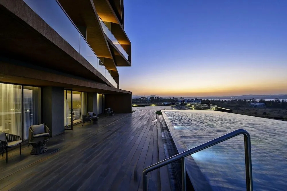 Aria Resort & Spa