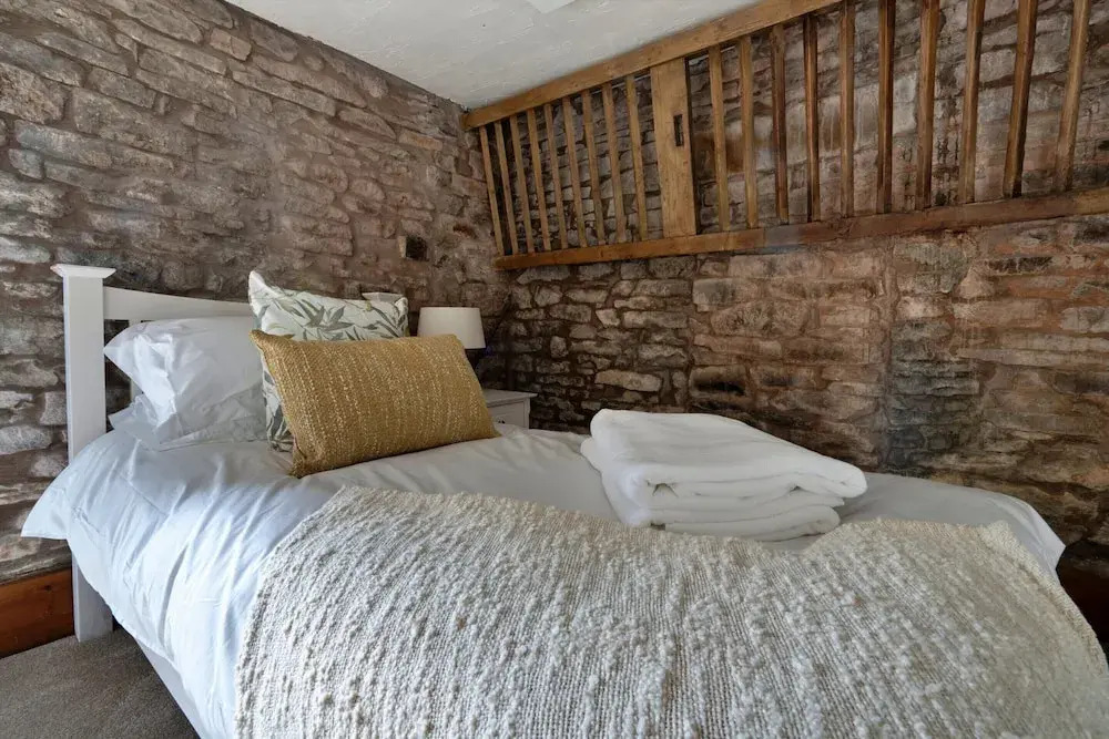 Cottage in Peak District With Scenic Views