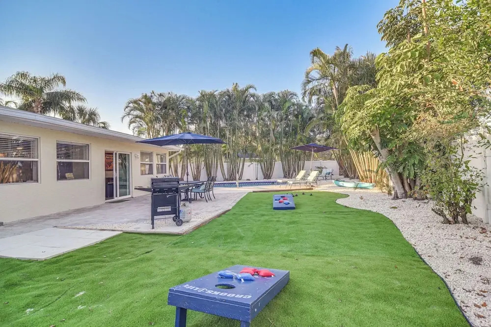 2 Mi to Beach: Home w/ Pool, Grill & More in Largo