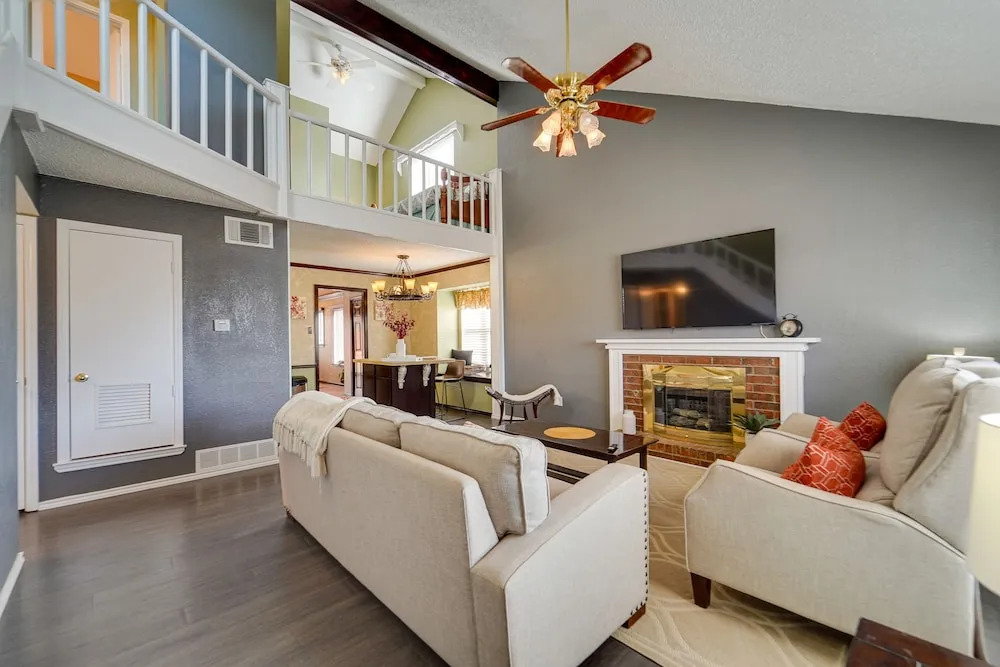 Updated Lubbock Vacation Rental With Yard!
