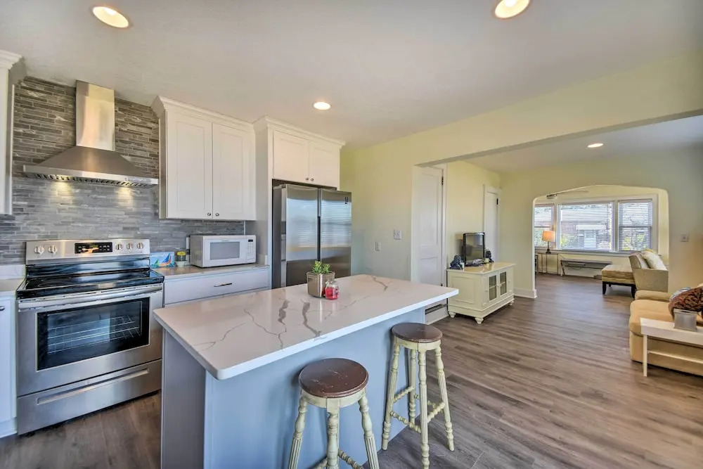 Portsmouth Waterfront Vacation Rental w/ Deck