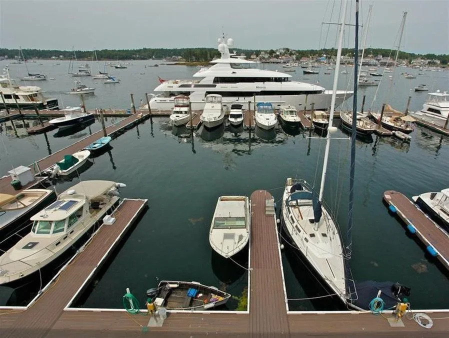 Browns Wharf Inn