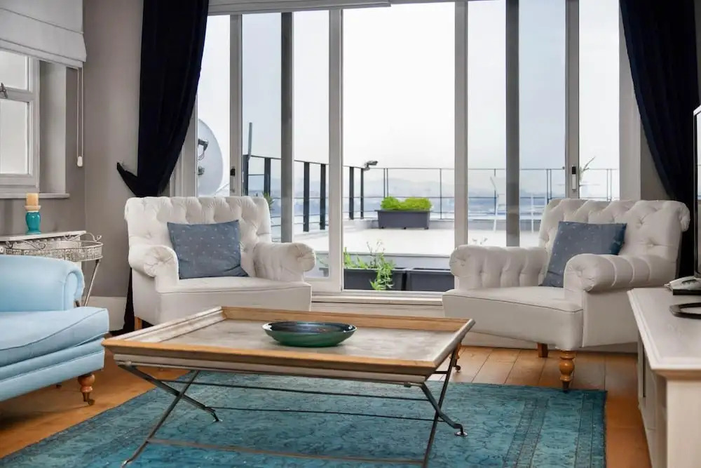 1 Bedroom Apartment w Kitchen