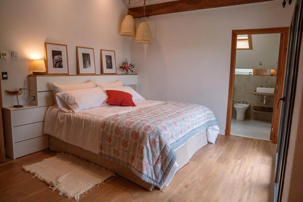 Hosteria LA NATURE 5 Habitaciones B&B y CHEZ COLETTE casa 1 dormitorio
