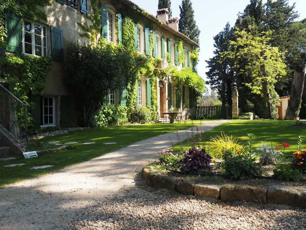 Domaine de Rhodes - 5 Chambres et 7 locations de vacances