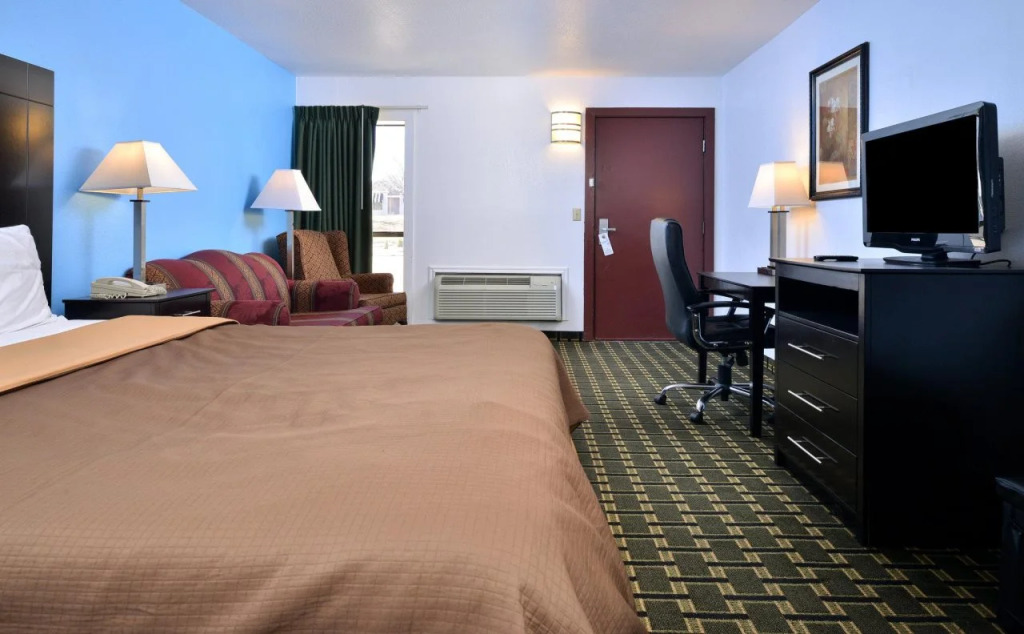 Executive Inn