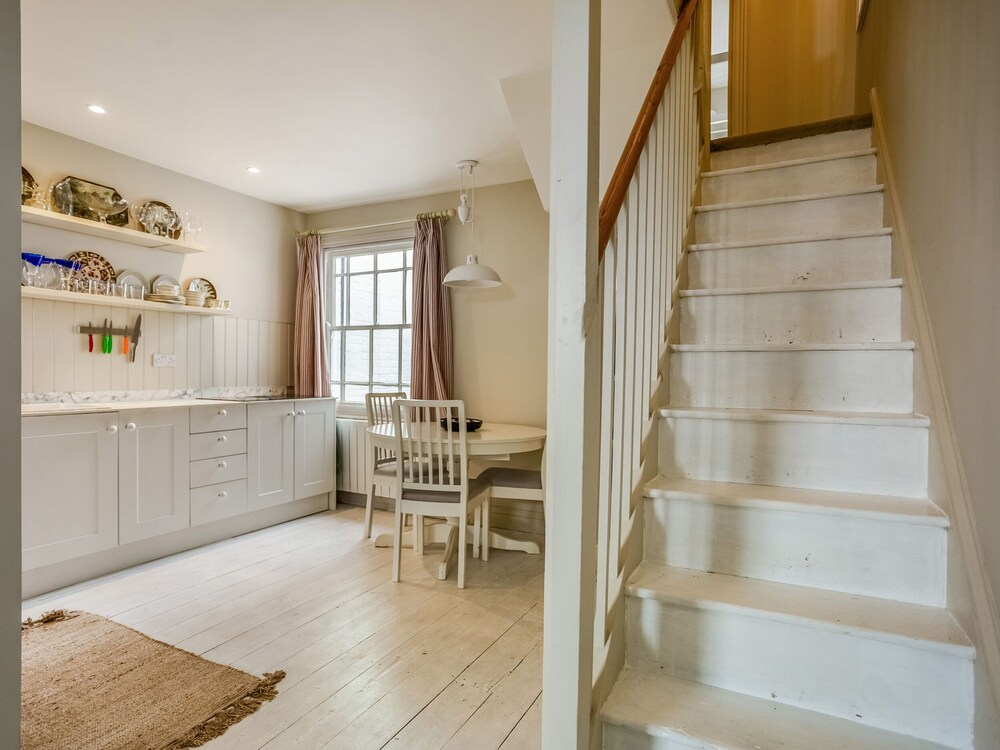 8 Mariners Terrace