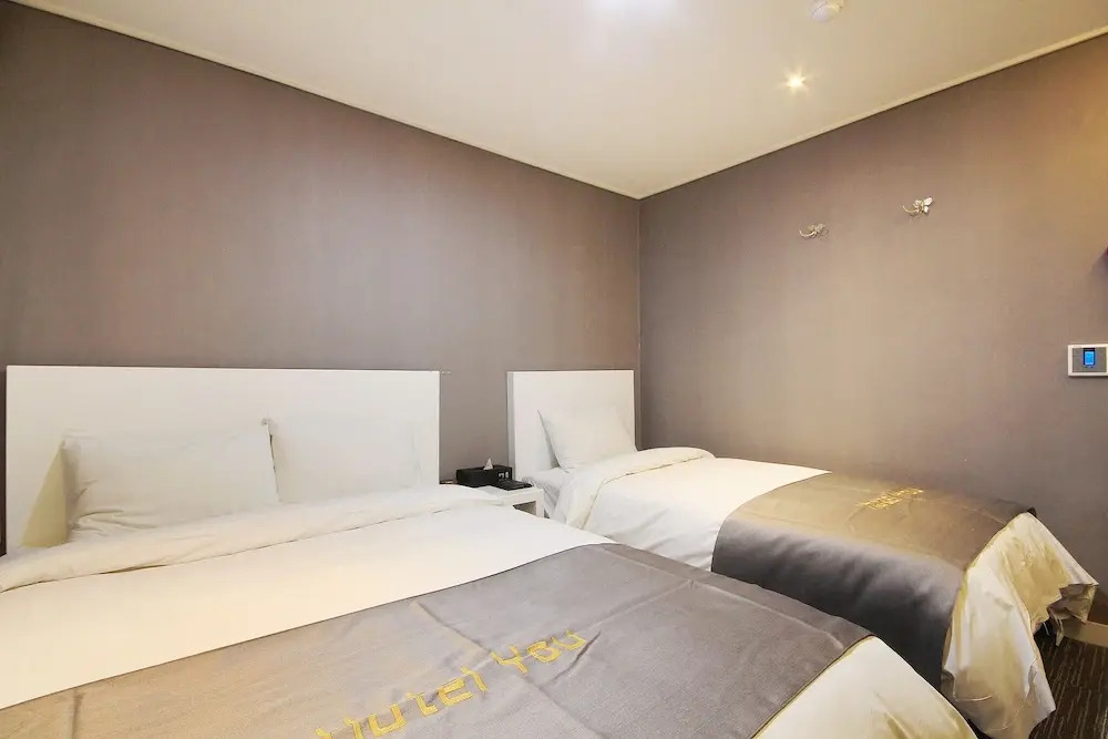 Yeosu Hotel You(여수 호텔 YOU)
