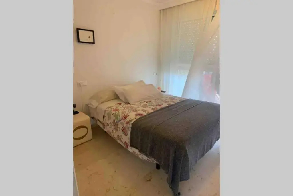 Apartamento 2 Dormitorios En Marbella , 350 m de la playa