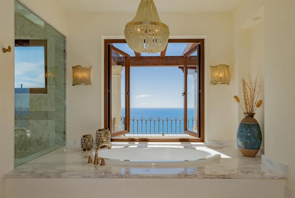 Villa With Sweeping Ocean Views From Pedregal: Casa Stella