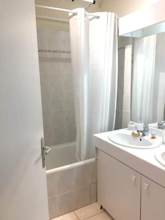 Apartment with One Bedroom in Aix-En-Provence, with Wonderful City View, Furnished Terrace And Wifi - 25 Km From the Beach