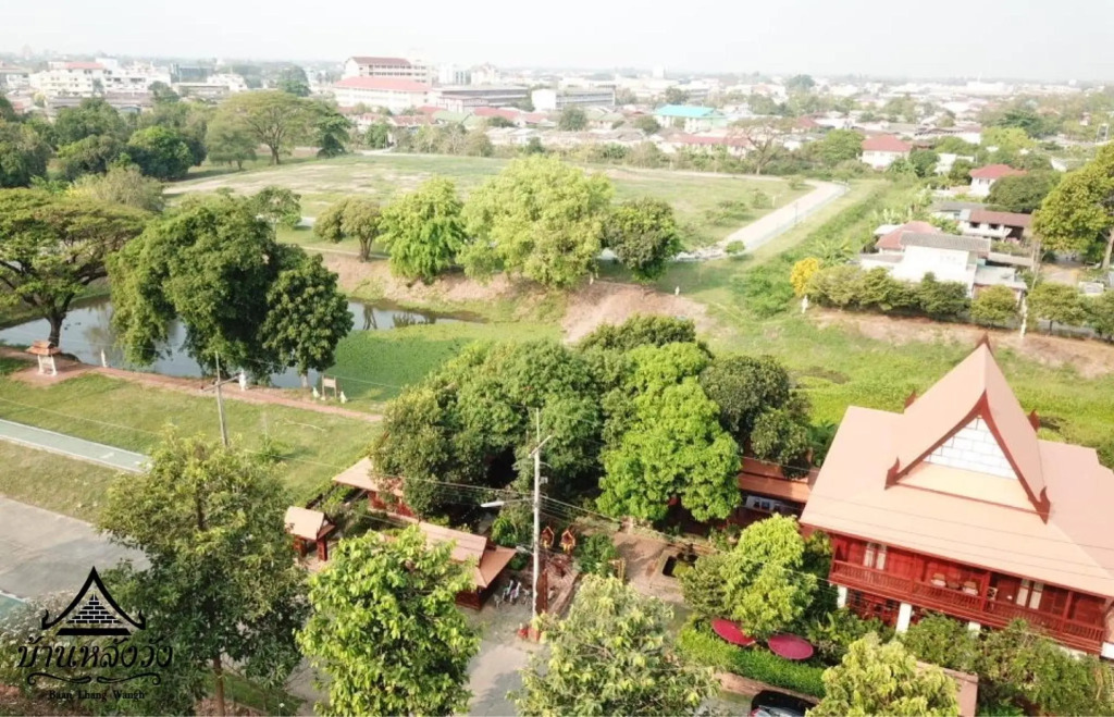 Baan Lhang Wangh บ้านหลังวัง