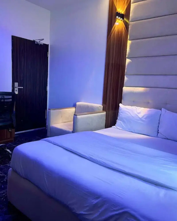 Hotel D Moore