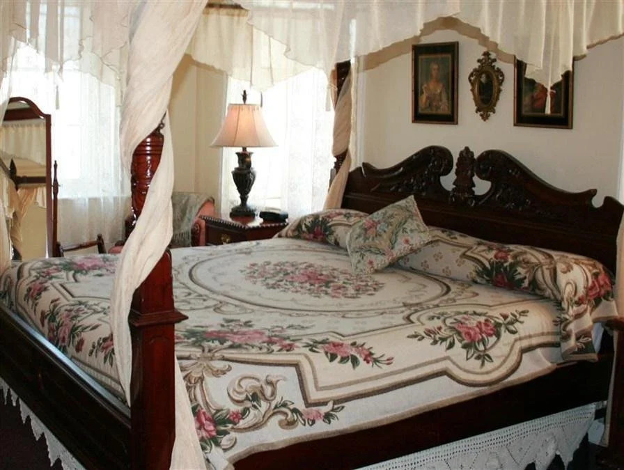 Esperanza Mansion
