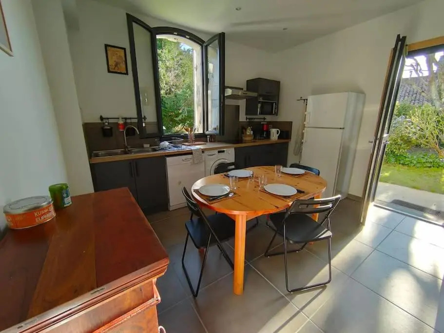 Appartement 4/6 pers, jardin, 6 km de la plage