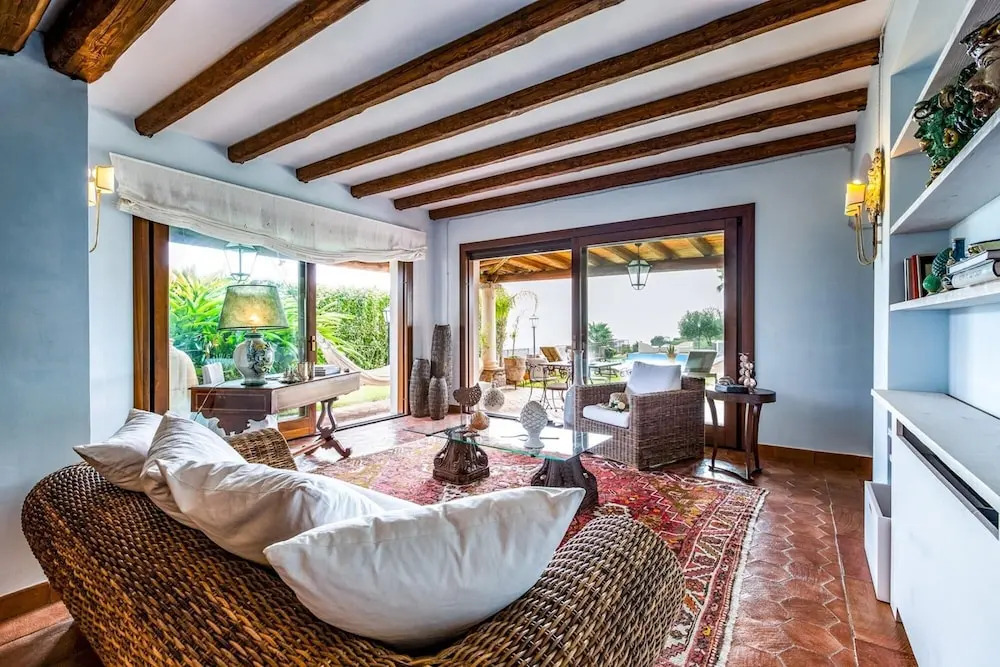 Giardini-naxos Beautiful Villa With Pool