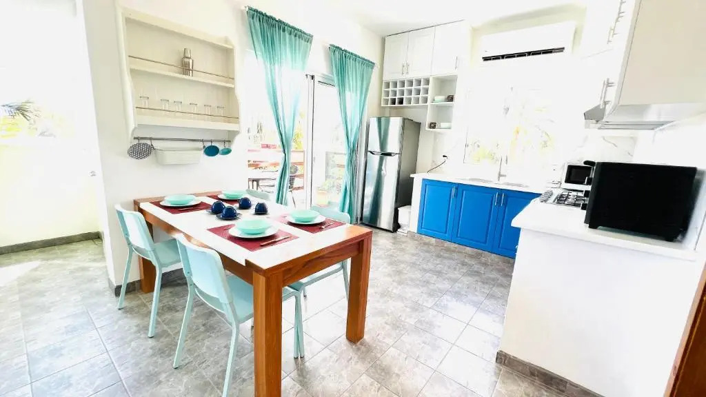 Private Rooftop Patio 2 Bedroom Apartment