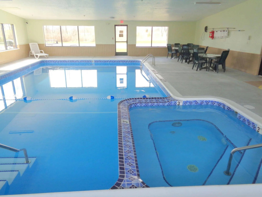 Crystal Inn and Suites