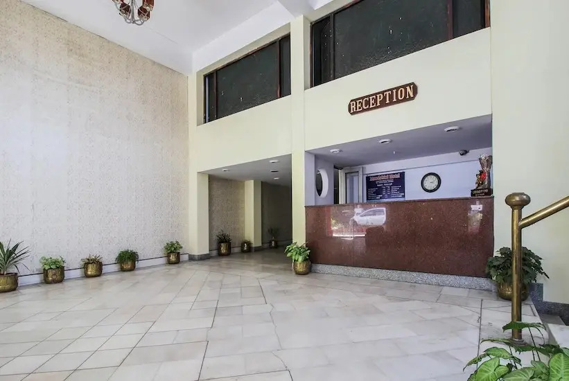 OYO 33385 Hotel Mandakini