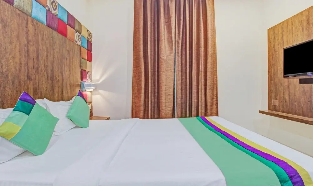 FabHotel Arastu Plaza - Nr Nampally Railway Station