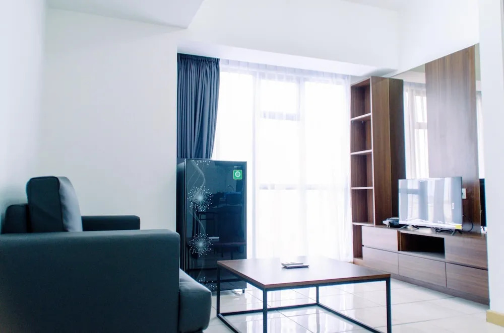 Good Deal 1BR Apartment M-Town Residence near SMS