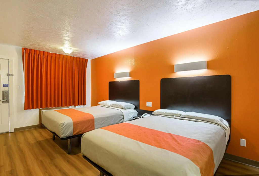 Motel 6-Madisonville, TX