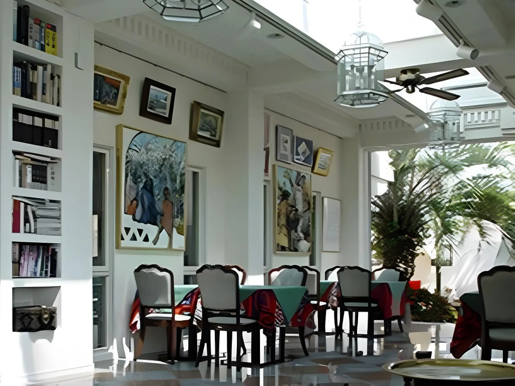 Arabian Art Hotel and Gallery