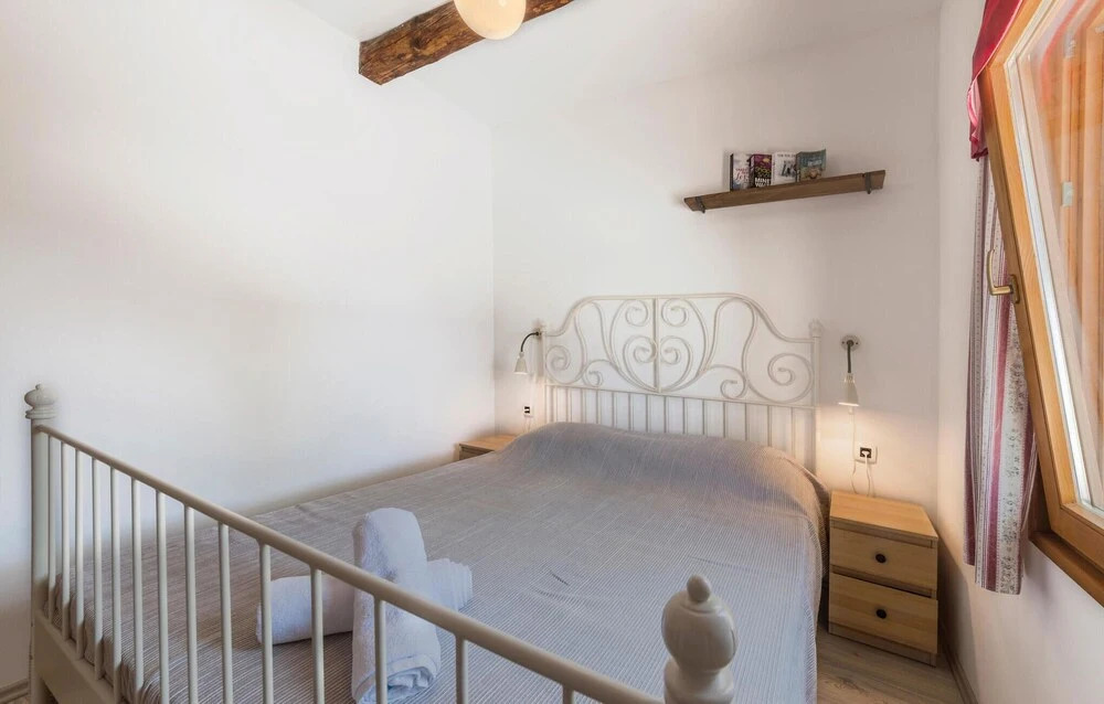 Beautiful Home in Pula With Wifi and 3 Bedrooms