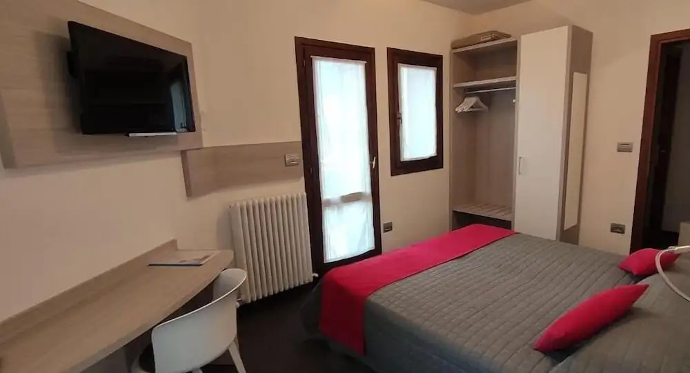 Hotel Del Negro