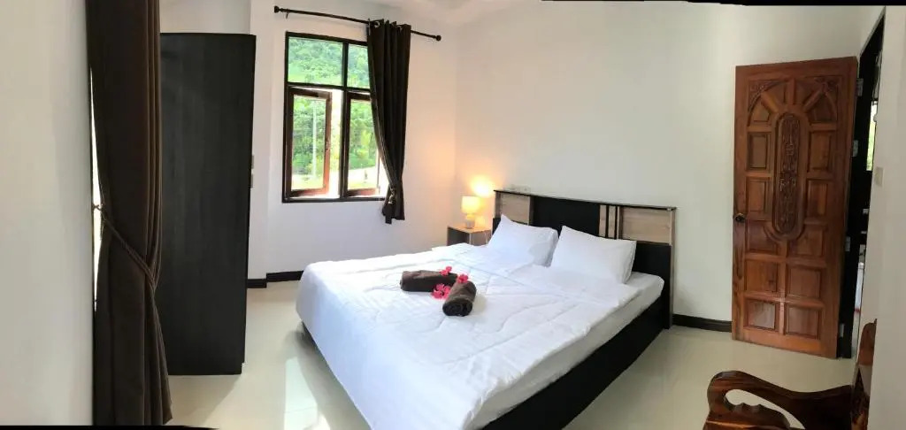 Villa Vanda 4 bedrooms by Orchids pool Villas