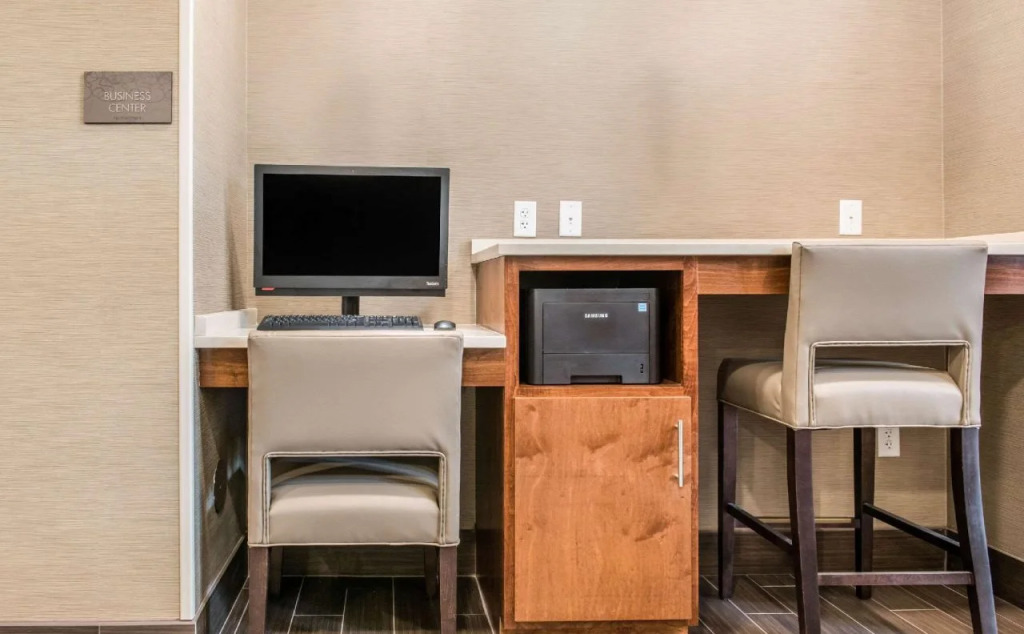 Comfort Suites Columbus Airport