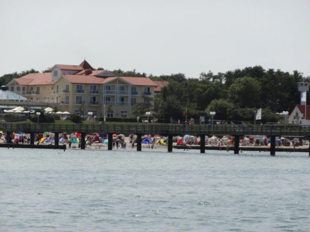 Elegant Mansion in Bastorf near Sea