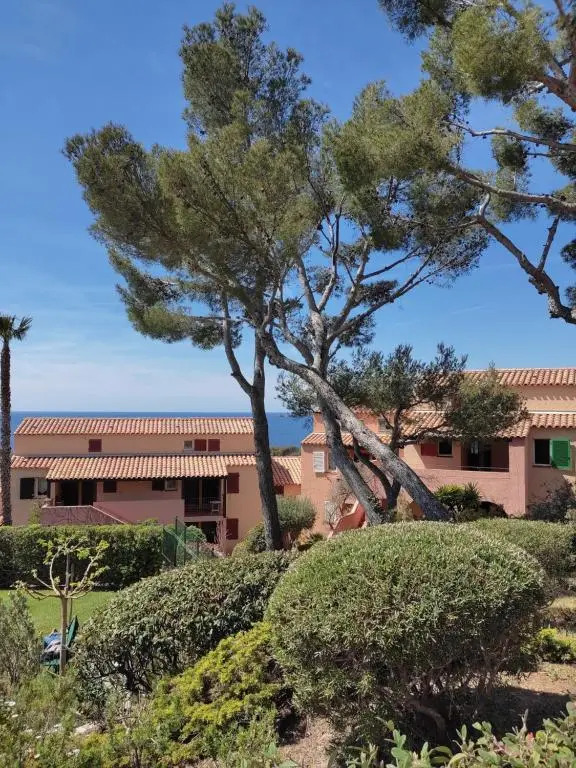 Saint-Mandrier-sur-Mer, ravissant T2 vue mer