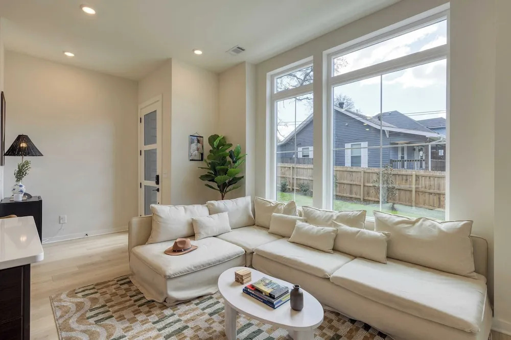 Lischey by Avantstay Modern 4bdr w/ Covered Patio Newly Built Nashville Home