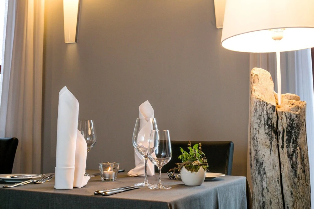 SCHLOSS RANZOW - kleines Romantik Hotel - Wellness - Golfplatz - Hochzeiten & Feiern