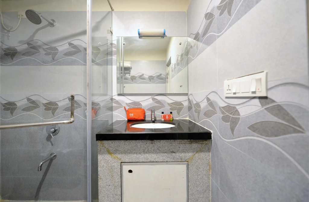 OYO 897 Hotel Surabhi Elite