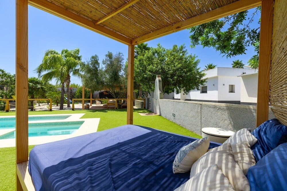 WaterWheel Villa by Fidalsa