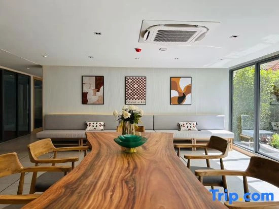 Tierra Residences